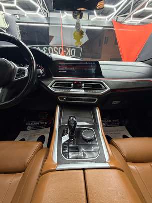 BMW X6 M50i 2022 image 10