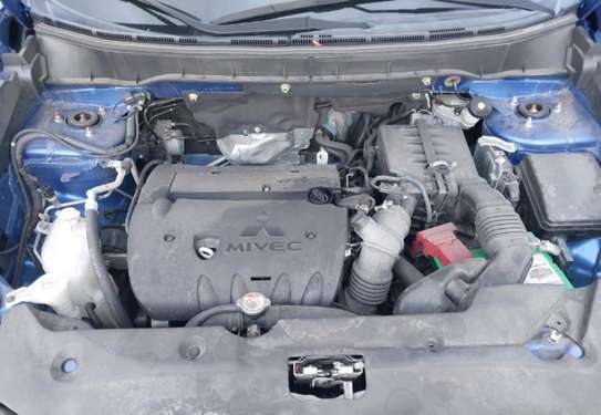 Mitsubishi rvr image 7