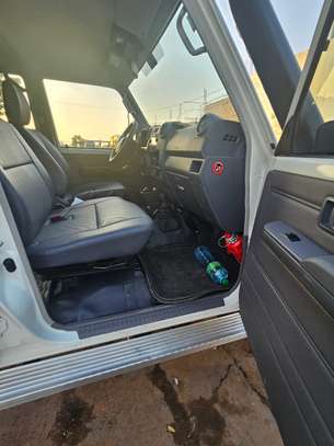 Toyota Land cruiser hzj79L 2024 image 7