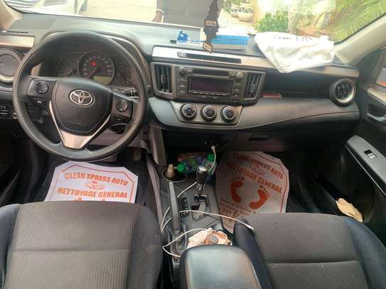 Toyota Rav4 image 5
