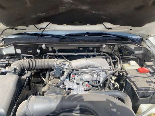 Mitsubishi pajero 2014 image 2