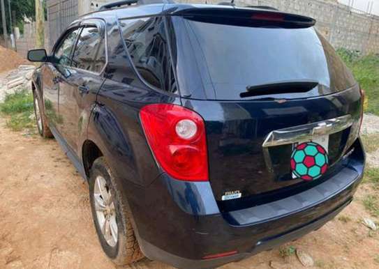 Chevrolet Equinox SUV bleu foncé polyvalent image 2
