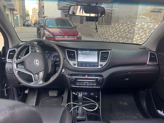 Hyundai tucson image 5