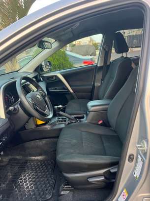 Toyota Rav4 2018 image 2