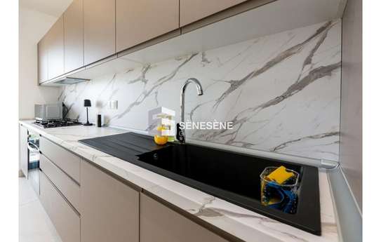 Bel appartement aux almadie image 8