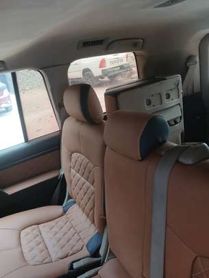 LAND CRUISER image 11