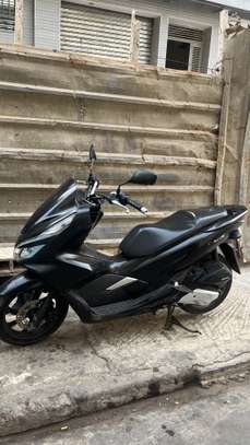 Moto Pcx nouveau modèle ( moteurs jamais ouvert ) image 2