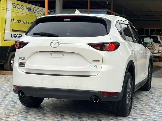 Mazda CX-5 SUV blanc feux LED jantes noires image 15