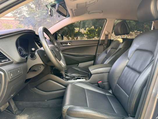 HYUNDAI  TUCSON 2017 image 9