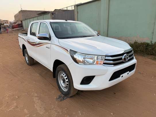 Toyota Hilux 2018 image 5
