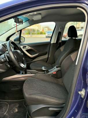 Peugeot 2008 2015 image 5