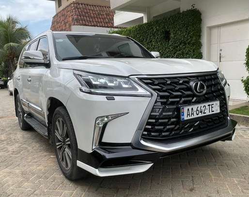 LEXUS LX 570, 2015 8PLACES image 4