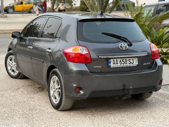 Toyota Auris image 5