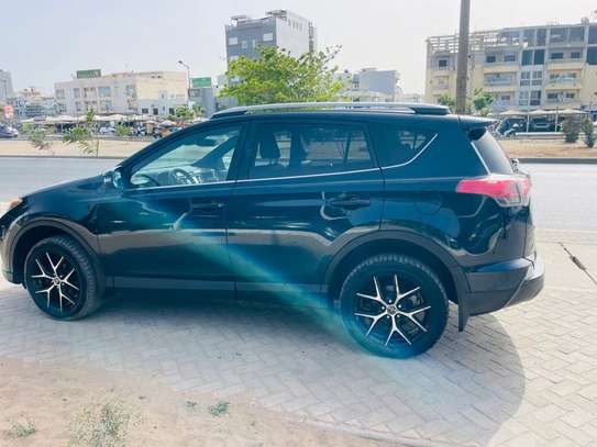 TOYOTA RAV 4 2018 image 3