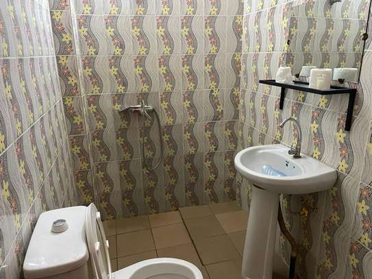 Saly chambre meuble avec salle de bain accès piscine image 8