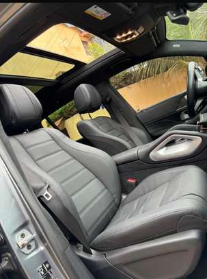 Mercedes benz GLS image 3