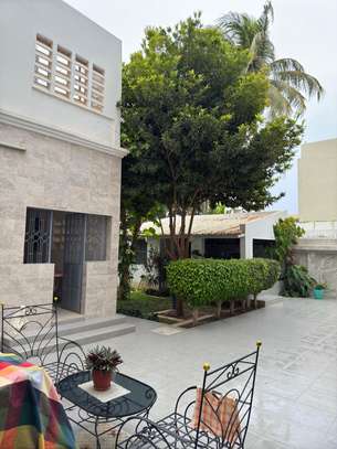 MAGNIFIQUE VILLA A LOUER AUX ALMADIES image 5
