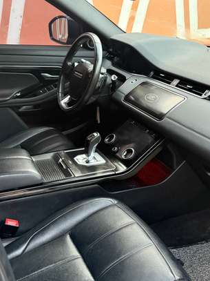 range rover evoque image 6