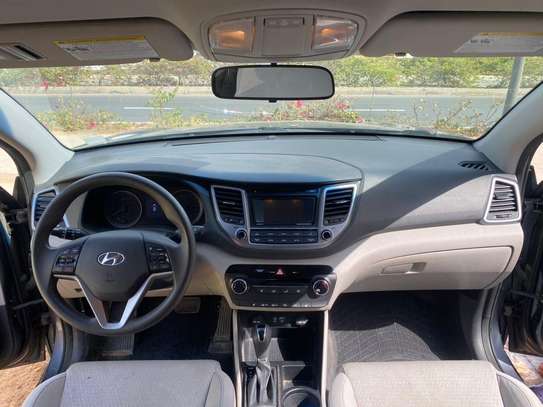 Hyundai Tucson image 4