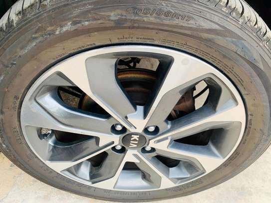 kia stonic gt 2018 image 12