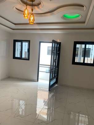 APPARTEMENT AUX MAMELLES image 1