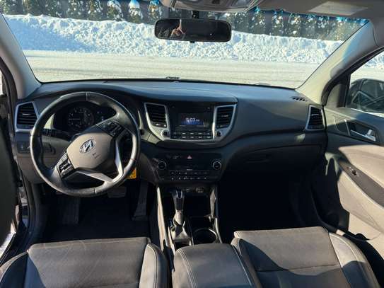 HYUNDAI TUCSON 2017 FULL OPTION image 8