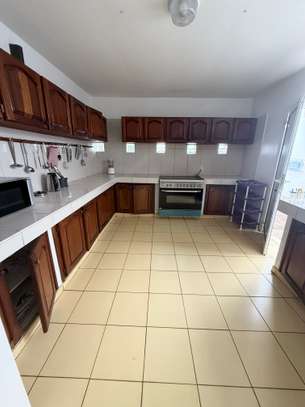 Maison meublée à louer Saly image 6