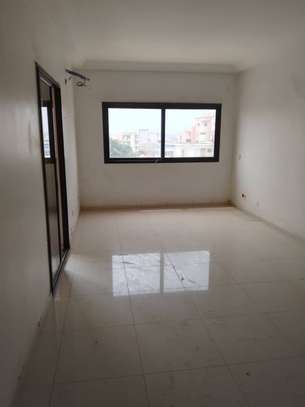 Appartement à louer au Plateau Dakar image 2