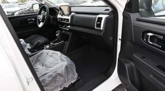 Mitsubishi L 200 double cabinet 2026 image 6