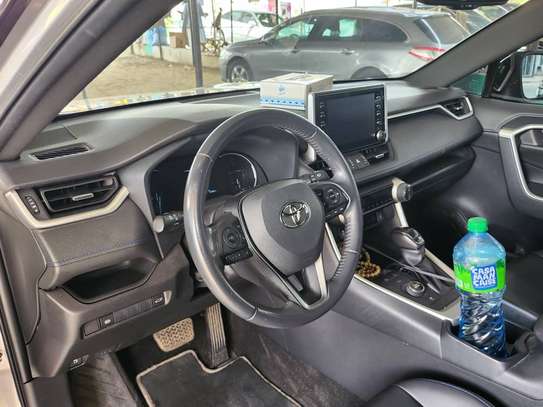 2022 / TOYOTA RAV 4 FULL OPTION 1mois de mutation image 9