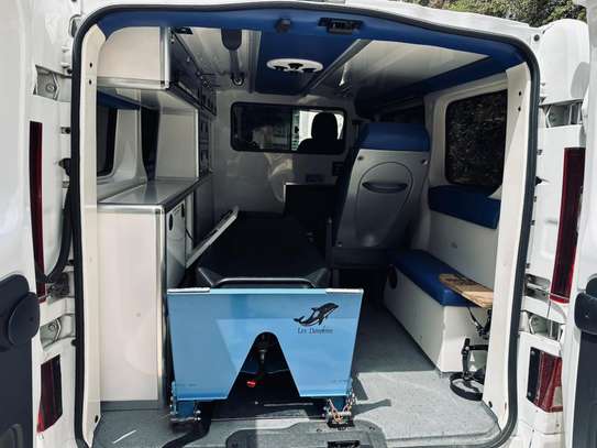 Opel ambulance 2016 image 2