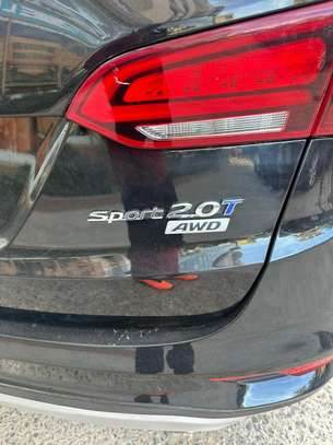 Hyundai santafe 2018 image 2