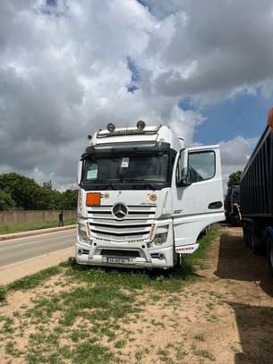 Camion Mercedes Actros + Remorque image 3
