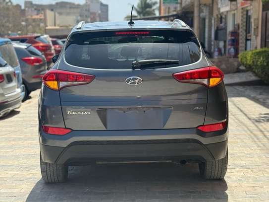 Hyundai Tucson 2017 essence image 11