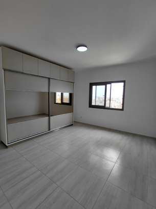 POINT E : Appartement à louer – 3 chambres – 2HM image 3