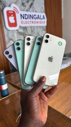IPHONE 11 128Go image 1