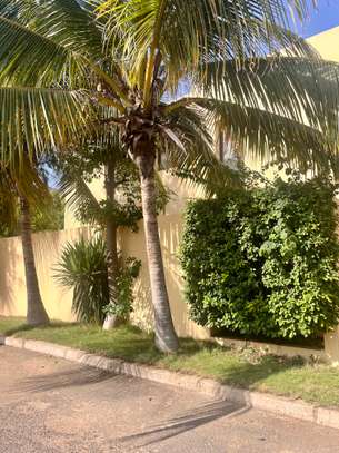 Villa à louer à Fann Residence image 2