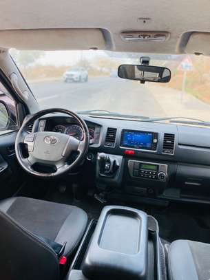 Toyota hiace 2017 image 15