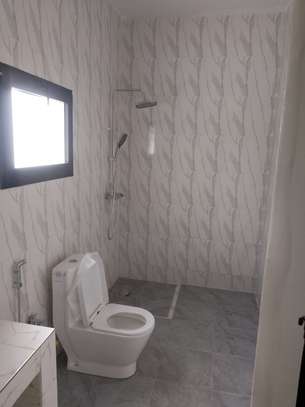 Maison standing 4 chambres 5 salles de bain et wifi ngaparou image 10