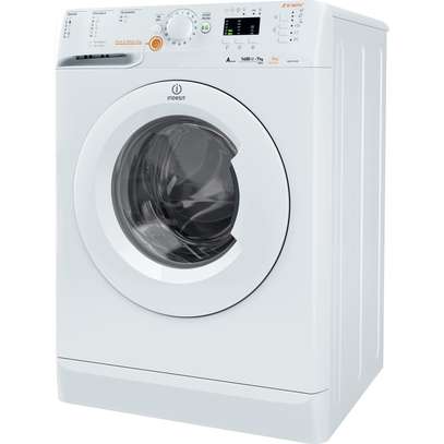 MACHINE A LAVER INDESIT image 2