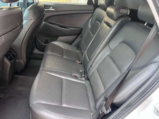 Hyundai Tucson limited image 4
