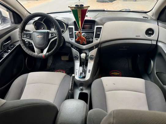 Chevrolet Cruze LT 2011 image 10