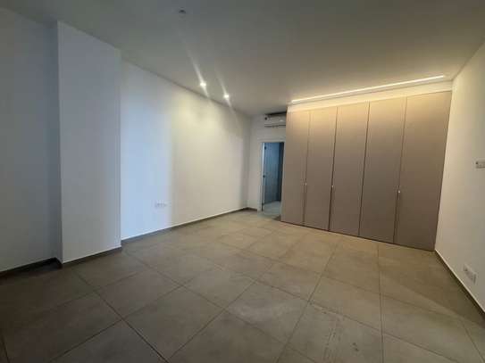 4 chambres salon à louer aux plateau corniche image 11