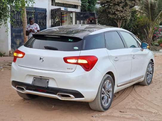 Citroën DS5 année 2018 image 9