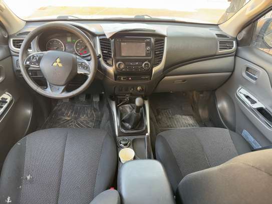 Mitsubishi L200 2016 image 5