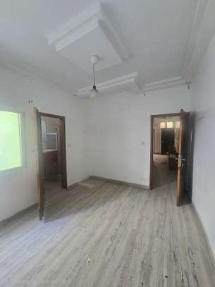 Appartement F3 Sacré Cœur 3 image 9