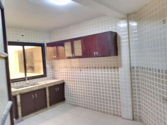 Appartement F4 haut standing à louer à Dakar plateau image 1