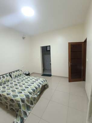Villa R+2 à vendre à Mbackiyou Faye image 7