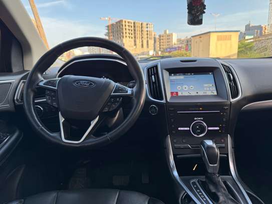 Ford Edge Titanium image 3