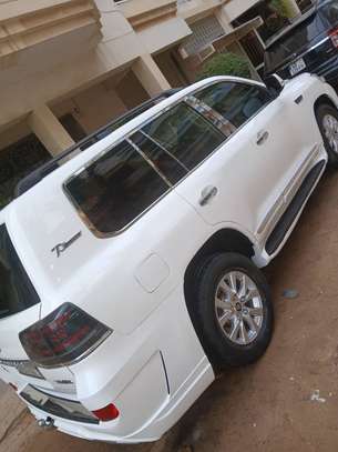 LAND CRUISER image 6